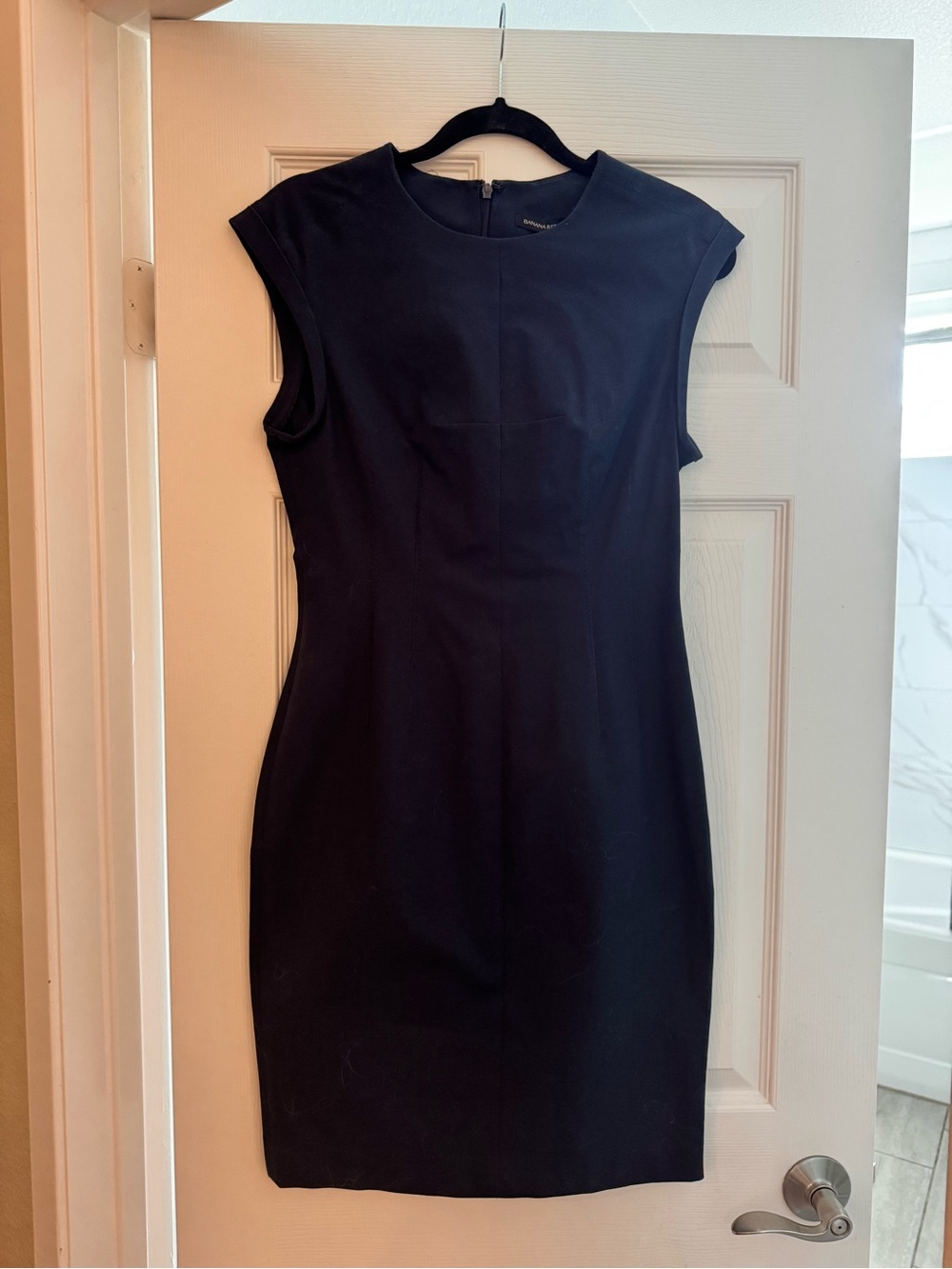 Banana Republic Black Cap-Sleeve Sheath Dress
